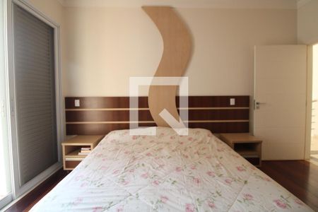 Casa de condomínio à venda com 900m², 5 quartos e 6 vagas Casa de condomínio à venda com 900m², 5 quartos e 6 vagasSuíte 3