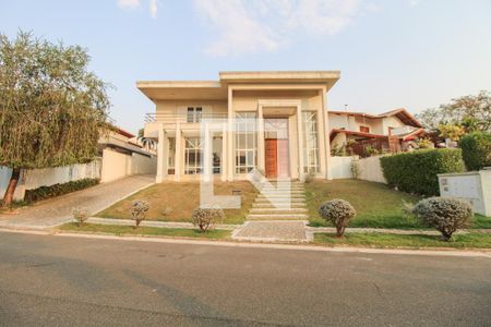 Casa de condomínio à venda com 900m², 5 quartos e 6 vagas Casa de condomínio à venda com 900m², 5 quartos e 6 vagasFachada