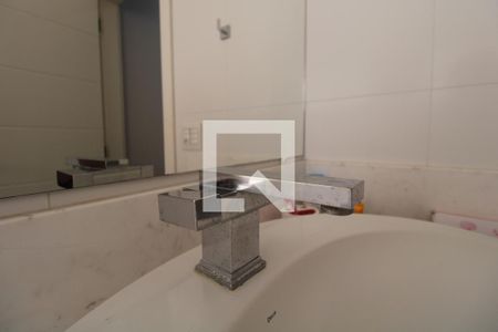 Casa de condomínio à venda com 900m², 5 quartos e 6 vagas Casa de condomínio à venda com 900m², 5 quartos e 6 vagasBanheiro/Suíte 1