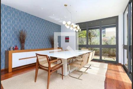 Casa à venda com 628m², 4 quartos e 8 vagas