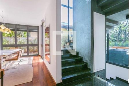 Casa à venda com 628m², 4 quartos e 8 vagas