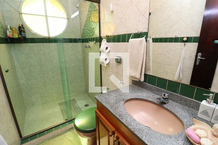 Casa à venda com 141m², 4 quartos e 2 vagasBanheiro Social