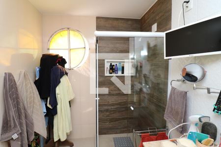 Casa à venda com 141m², 4 quartos e 2 vagasBanheiro da Suíte