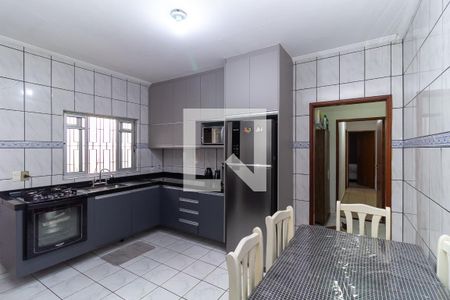 Casa à venda com 190m², 3 quartos e 2 vagasCozinha