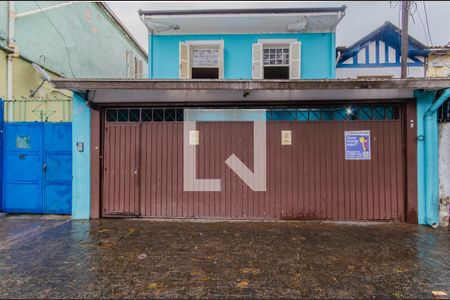 Casa à venda com 270m², 3 quartos e 4 vagasFachada