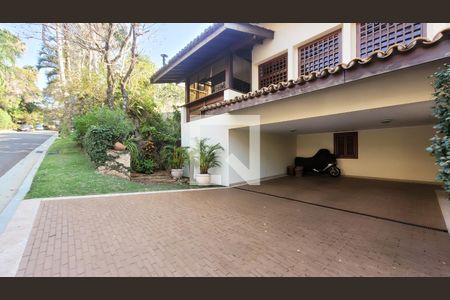 Casa de condomínio à venda com 640m², 4 quartos e 4 vagas Casa de condomínio à venda com 640m², 4 quartos e 4 vagasGaragem