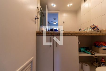 Apartamento à venda com 74m², 3 quartos e 1 vaga Apartamento à venda com 74m², 3 quartos e 1 vagaBanheiro Suíte