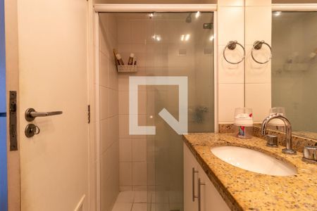 Apartamento à venda com 74m², 3 quartos e 1 vaga Apartamento à venda com 74m², 3 quartos e 1 vagaBanheiro Suíte