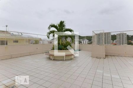 Apartamento à venda com 74m², 3 quartos e 1 vaga Apartamento à venda com 74m², 3 quartos e 1 vagaÁrea Comum