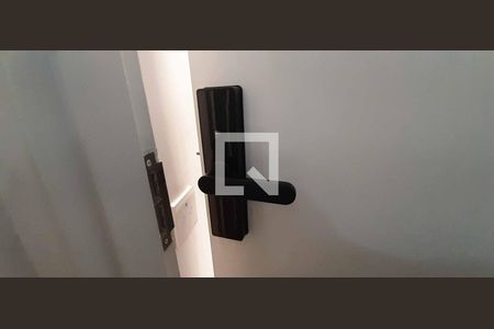 Sala - Fechadura Eletrônica de apartamento para alugar com 2 quartos, 44m² em Jardim Boa Vista (zona Oeste), Osasco