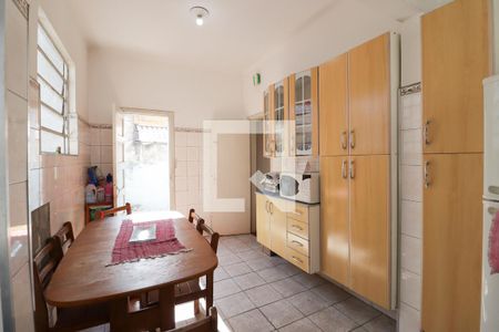 Casa à venda com 600m², 3 quartos e 3 vagasCozinha