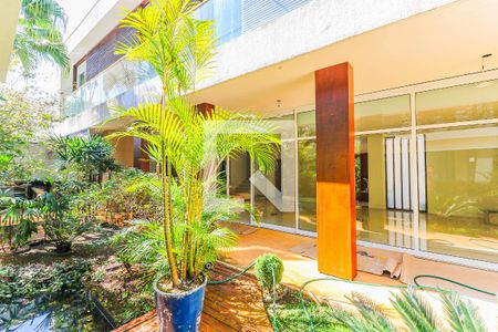 Casa de condomínio à venda com 550m², 5 quartos e 8 vagas Casa de condomínio à venda com 550m², 5 quartos e 8 vagasJardim