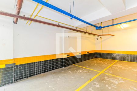 Casa de condomínio à venda com 550m², 5 quartos e 8 vagas Casa de condomínio à venda com 550m², 5 quartos e 8 vagasGaragem