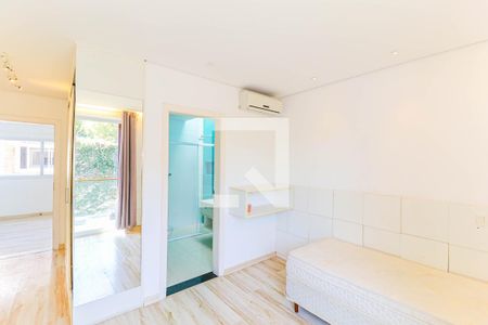 Casa de condomínio à venda com 550m², 5 quartos e 8 vagas Casa de condomínio à venda com 550m², 5 quartos e 8 vagasSuíte 2