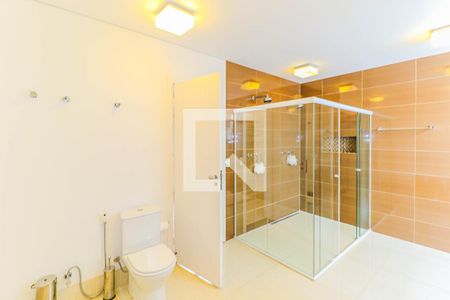 Casa de condomínio à venda com 550m², 5 quartos e 8 vagas Casa de condomínio à venda com 550m², 5 quartos e 8 vagasBanheiro Suíte 3