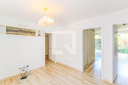 Casa de condomínio à venda com 550m², 5 quartos e 8 vagas Casa de condomínio à venda com 550m², 5 quartos e 8 vagasHall Quartos