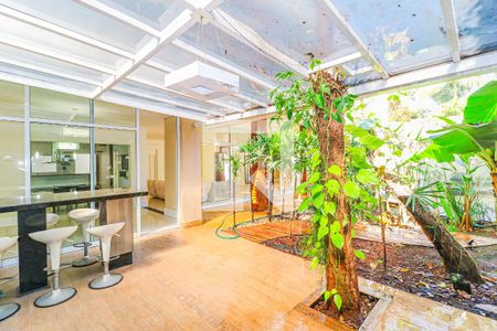 Casa de condomínio à venda com 550m², 5 quartos e 8 vagas Casa de condomínio à venda com 550m², 5 quartos e 8 vagasGourmet