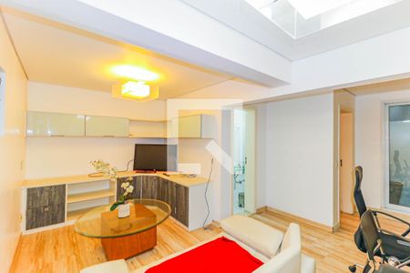 Casa de condomínio à venda com 550m², 5 quartos e 8 vagas Casa de condomínio à venda com 550m², 5 quartos e 8 vagasEscritório