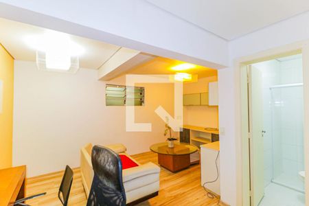 Casa de condomínio à venda com 550m², 5 quartos e 8 vagas Casa de condomínio à venda com 550m², 5 quartos e 8 vagasEscritório