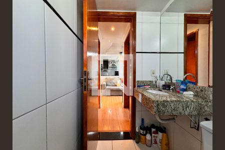 Apartamento à venda com 54m², 2 quartos e 1 vaga Apartamento à venda com 54m², 2 quartos e 1 vagaBanheiro