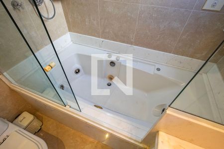 Apartamento para alugar com 101m², 1 quarto e 2 vagasSuíte - Banheiro