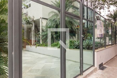 Apartamento à venda com 159m², 2 quartos e 1 vaga Apartamento à venda com 159m², 2 quartos e 1 vagaFachada