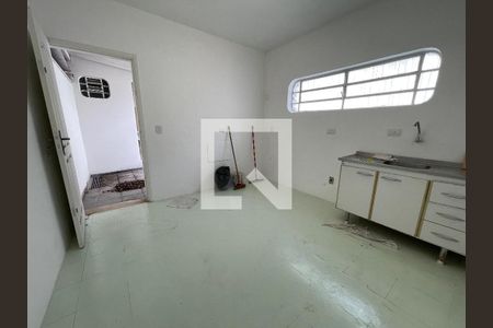 Casa à venda com 110m², 2 quartos e 2 vagas Casa à venda com 110m², 2 quartos e 2 vagasCozinha