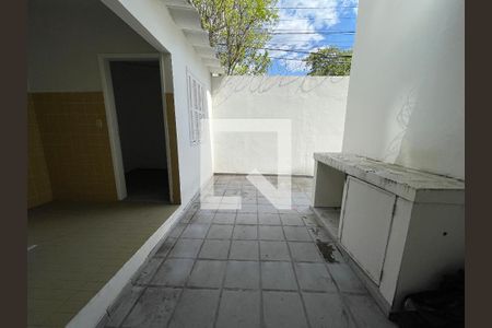 Casa à venda com 110m², 2 quartos e 2 vagas Casa à venda com 110m², 2 quartos e 2 vagasÁrea comum