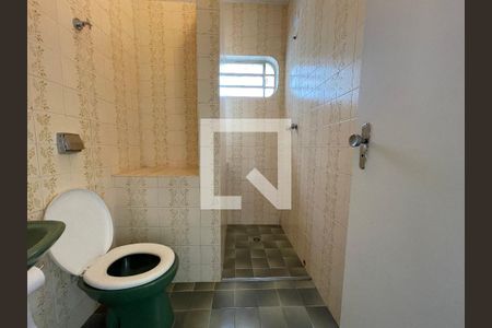Casa à venda com 110m², 2 quartos e 2 vagas Casa à venda com 110m², 2 quartos e 2 vagasBanheiro Social
