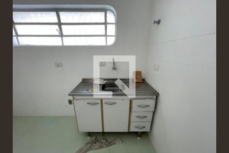 Casa à venda com 110m², 2 quartos e 2 vagas Casa à venda com 110m², 2 quartos e 2 vagasCozinha