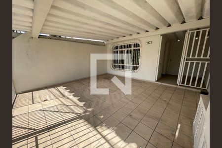 Casa à venda com 110m², 2 quartos e 2 vagas Casa à venda com 110m², 2 quartos e 2 vagasGaragem