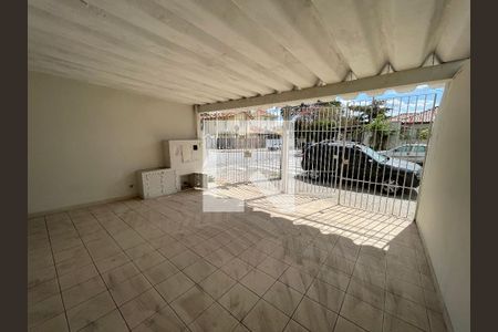 Casa à venda com 110m², 2 quartos e 2 vagas Casa à venda com 110m², 2 quartos e 2 vagasGaragem