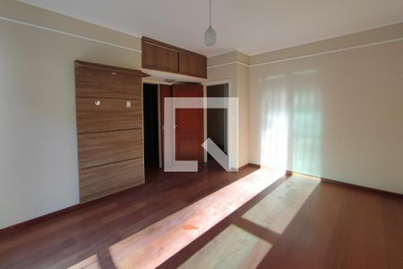 Casa de condomínio à venda com 377m², 6 quartos e 4 vagas Casa de condomínio à venda com 377m², 6 quartos e 4 vagasQuarto Suíte 5