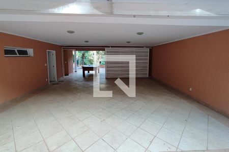 Casa de condomínio à venda com 377m², 6 quartos e 4 vagas Casa de condomínio à venda com 377m², 6 quartos e 4 vagasQuintal - Garagem