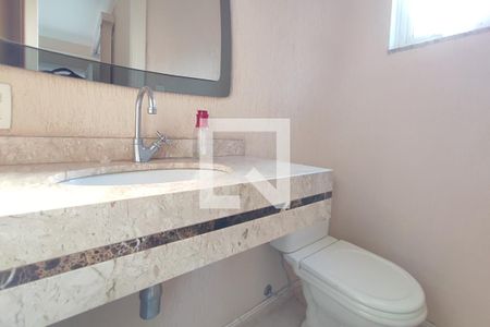 Casa de condomínio à venda com 377m², 6 quartos e 4 vagas Casa de condomínio à venda com 377m², 6 quartos e 4 vagasLavabo