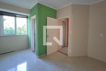 Casa de condomínio à venda com 377m², 6 quartos e 4 vagas Casa de condomínio à venda com 377m², 6 quartos e 4 vagasQuarto Suíte 1