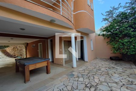 Casa de condomínio à venda com 377m², 6 quartos e 4 vagas Casa de condomínio à venda com 377m², 6 quartos e 4 vagasÁrea gourmet