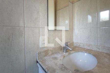 Casa de condomínio à venda com 377m², 6 quartos e 4 vagas Casa de condomínio à venda com 377m², 6 quartos e 4 vagasBanheiro Suíte 1