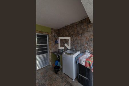 Casa à venda com 220m², 2 quartos e 3 vagas Casa à venda com 220m², 2 quartos e 3 vagasÁrea de Serviço