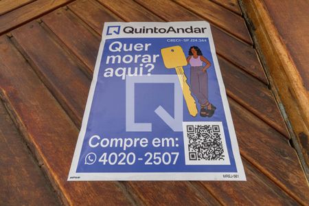 Casa à venda com 220m², 2 quartos e 3 vagas Casa à venda com 220m², 2 quartos e 3 vagasPlaca