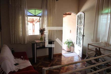 Casa à venda com 250m², 4 quartos e 1 vagaSala 2