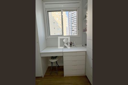 Apartamento à venda com 81m², 2 quartos e 2 vagasCloset da suíte 1