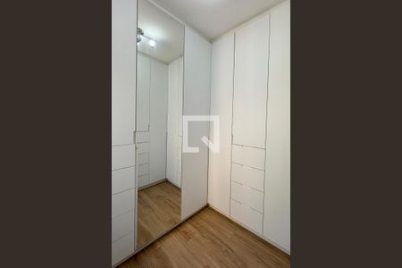 Apartamento à venda com 81m², 2 quartos e 2 vagasCloset da suíte 1