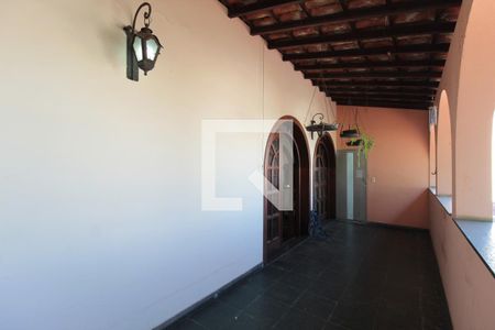 Casa à venda com 359m², 5 quartos e 5 vagasVaranda da Sala de TV