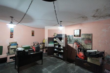 Casa à venda com 359m², 5 quartos e 5 vagasQuarto de Serviço