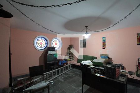 Casa à venda com 359m², 5 quartos e 5 vagasQuarto de Serviço