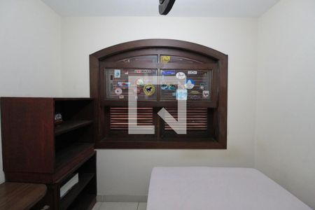 Casa à venda com 359m², 5 quartos e 5 vagasQuarto 2