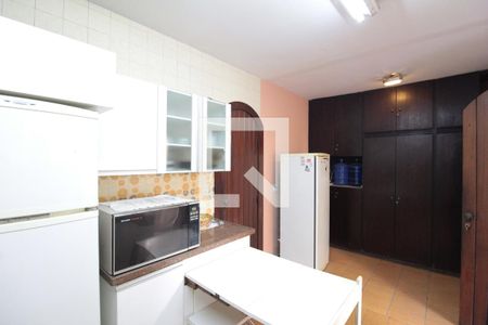 Casa à venda com 359m², 5 quartos e 5 vagasCozinha