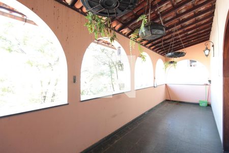 Casa à venda com 359m², 5 quartos e 5 vagasVaranda da Sala de TV