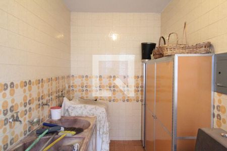 Casa à venda com 359m², 5 quartos e 5 vagasArea de Serviço